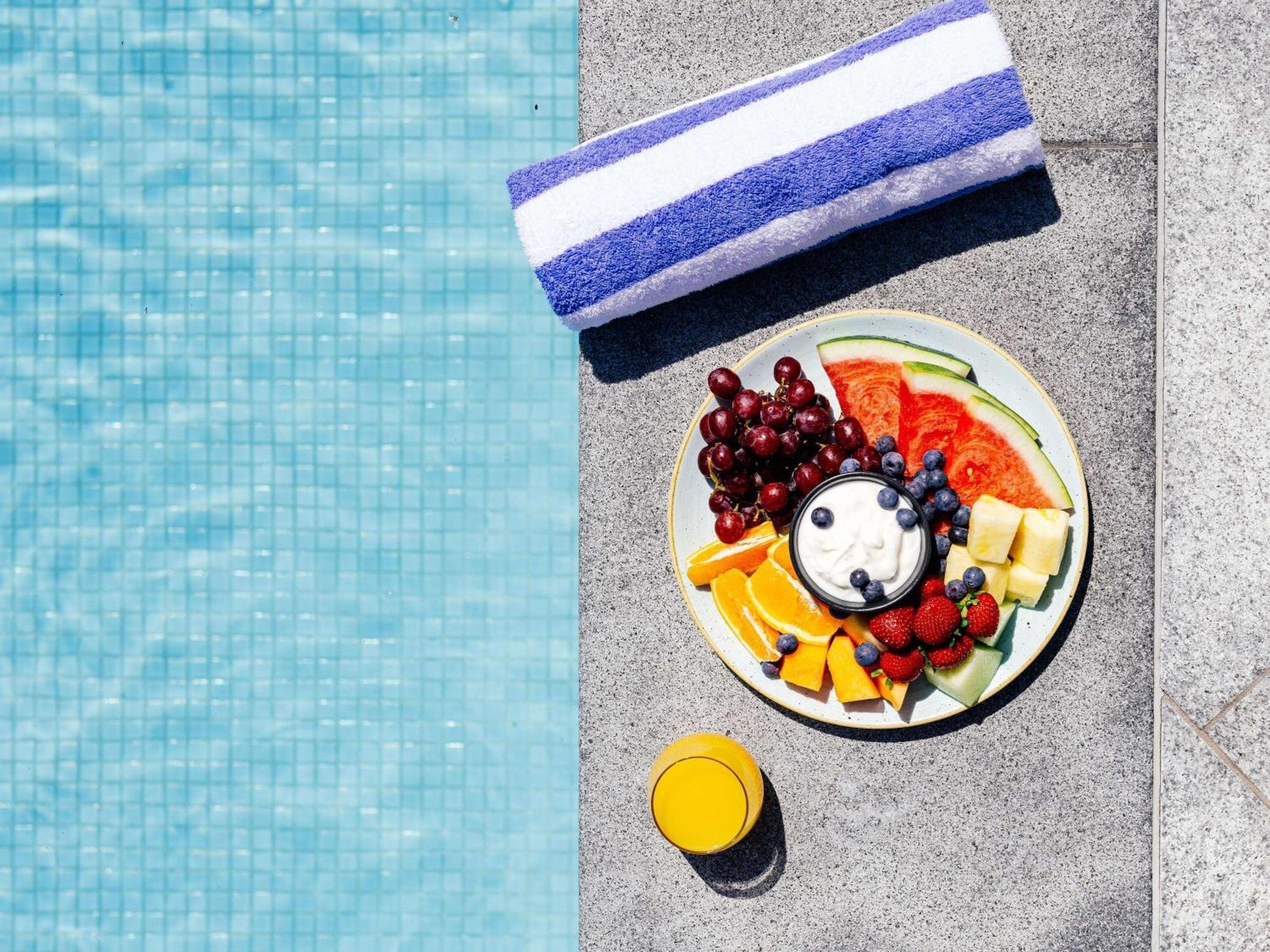 Hotel Pullman Brisbane Airport Exteriér fotografie Fruit salad
