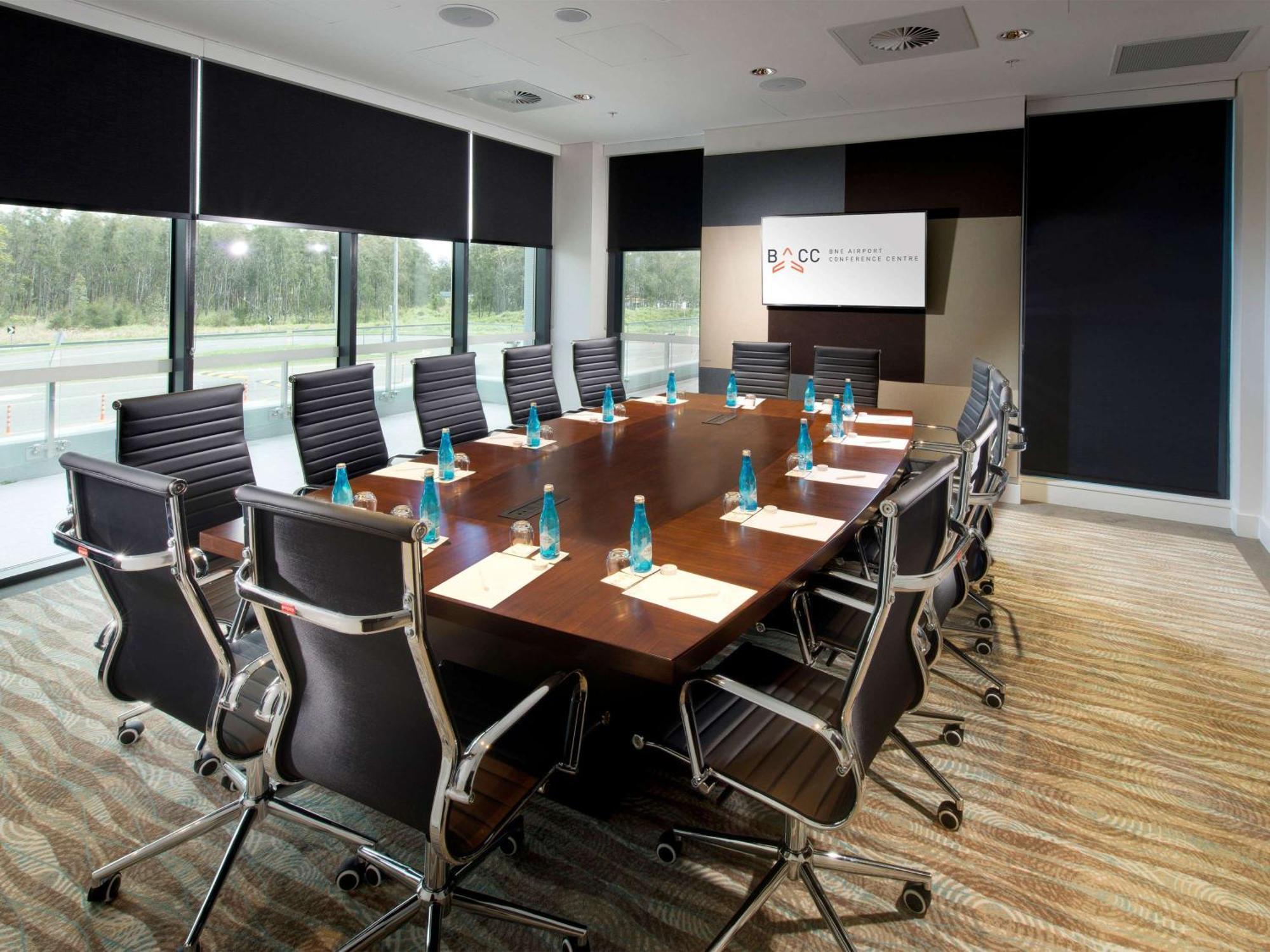 Hotel Pullman Brisbane Airport Exteriér fotografie Meeting room at the National Motorcycle Museum