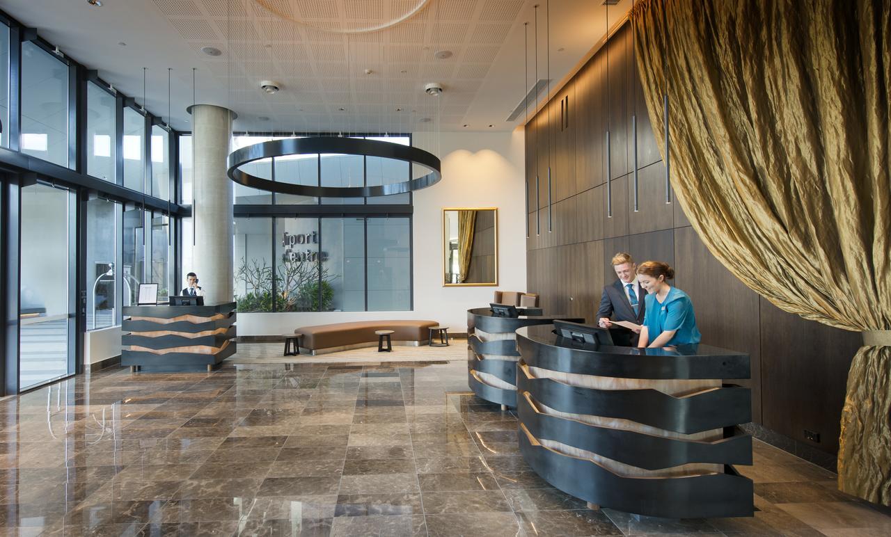 Hotel Pullman Brisbane Airport Exteriér fotografie Lobby